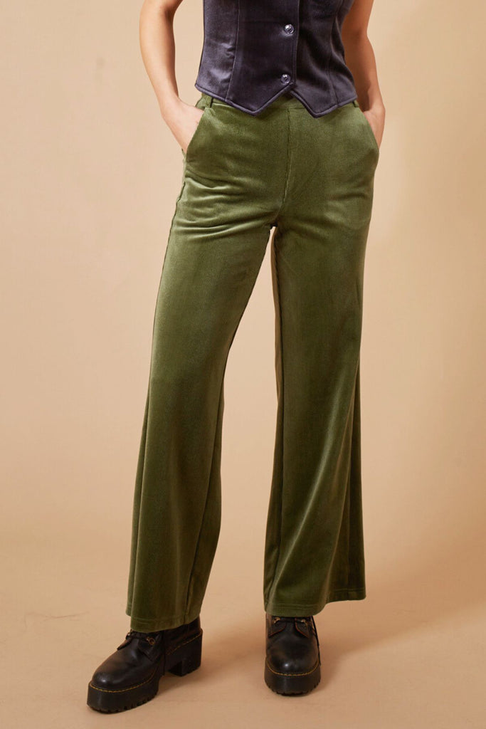 Corrie Bratter Clan Trousers in Green