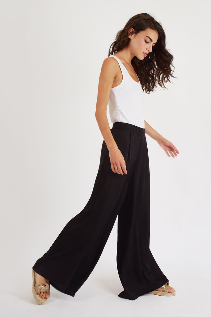 In Plain Sight Evie Trousers in Black